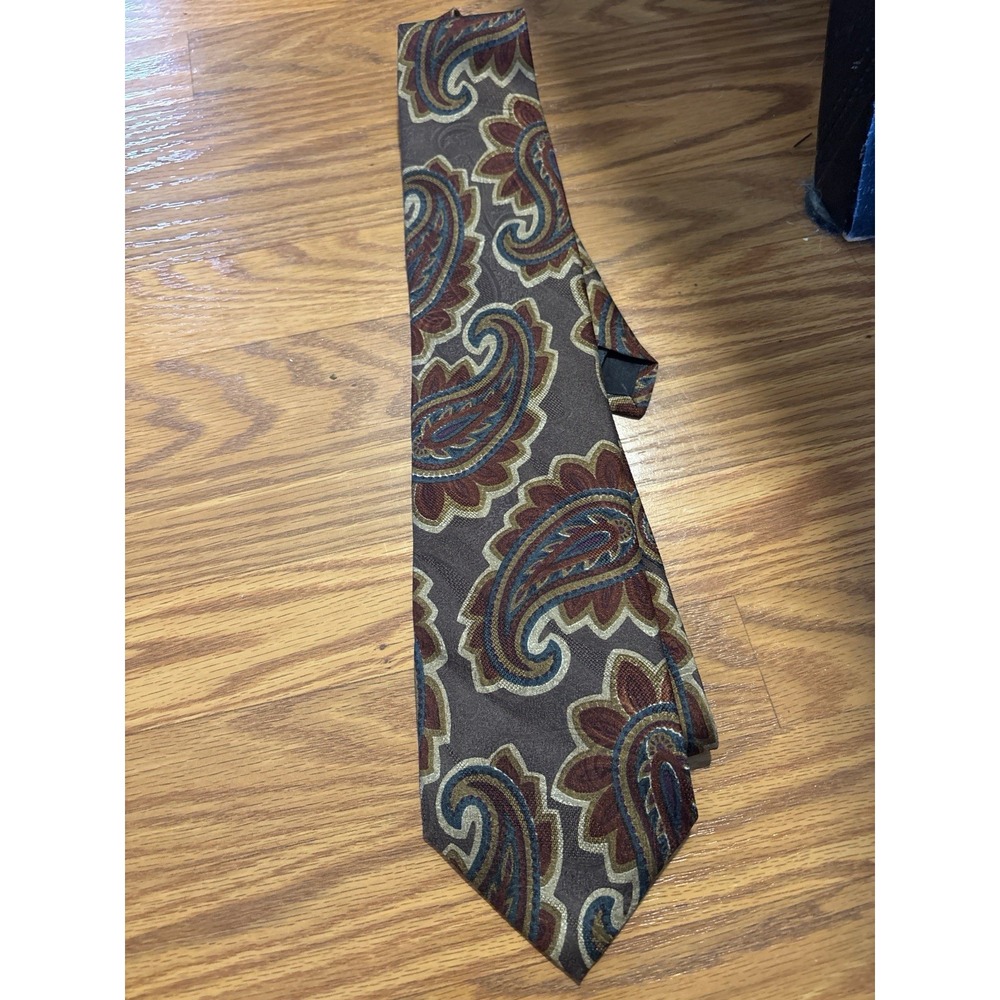 Aquascutum London Vintage All Silk Paisley Necktie Hand Finished